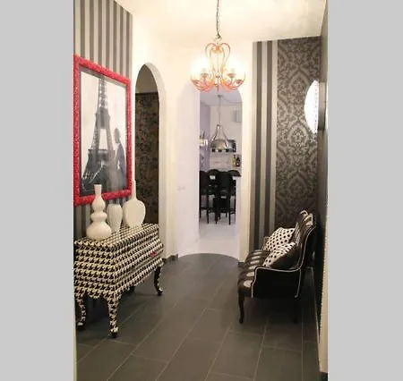 Apartament Centre With 3 Bed Chez Claude *